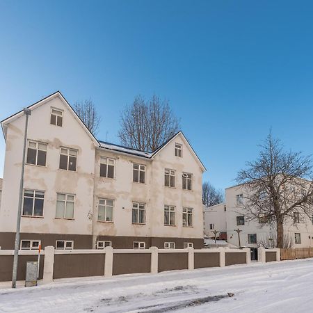 Day Dream Central Akureyri Three Bedroom Apt 외부 사진