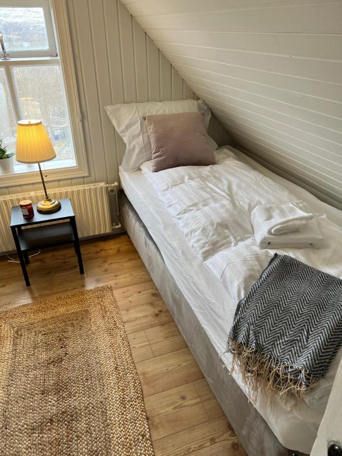 Day Dream Central Akureyri Three Bedroom Apt 외부 사진
