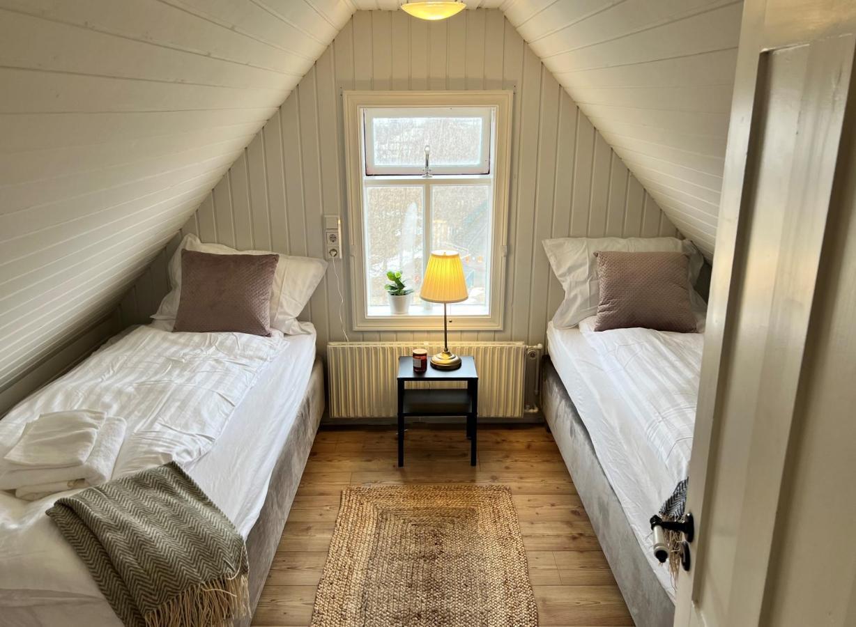 Day Dream Central Akureyri Three Bedroom Apt 외부 사진