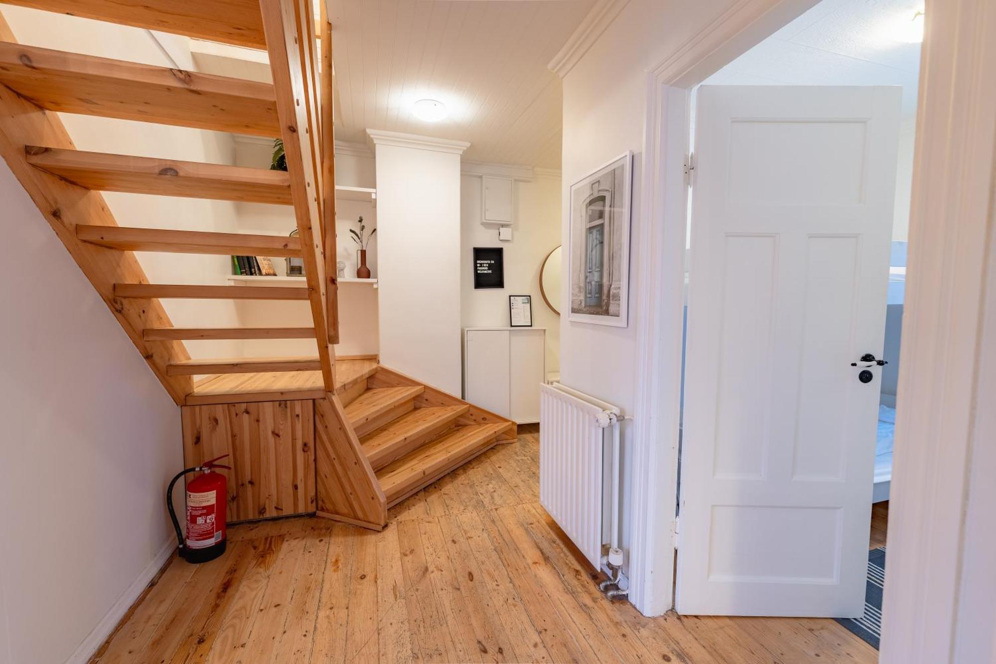 Day Dream Central Akureyri Three Bedroom Apt 외부 사진