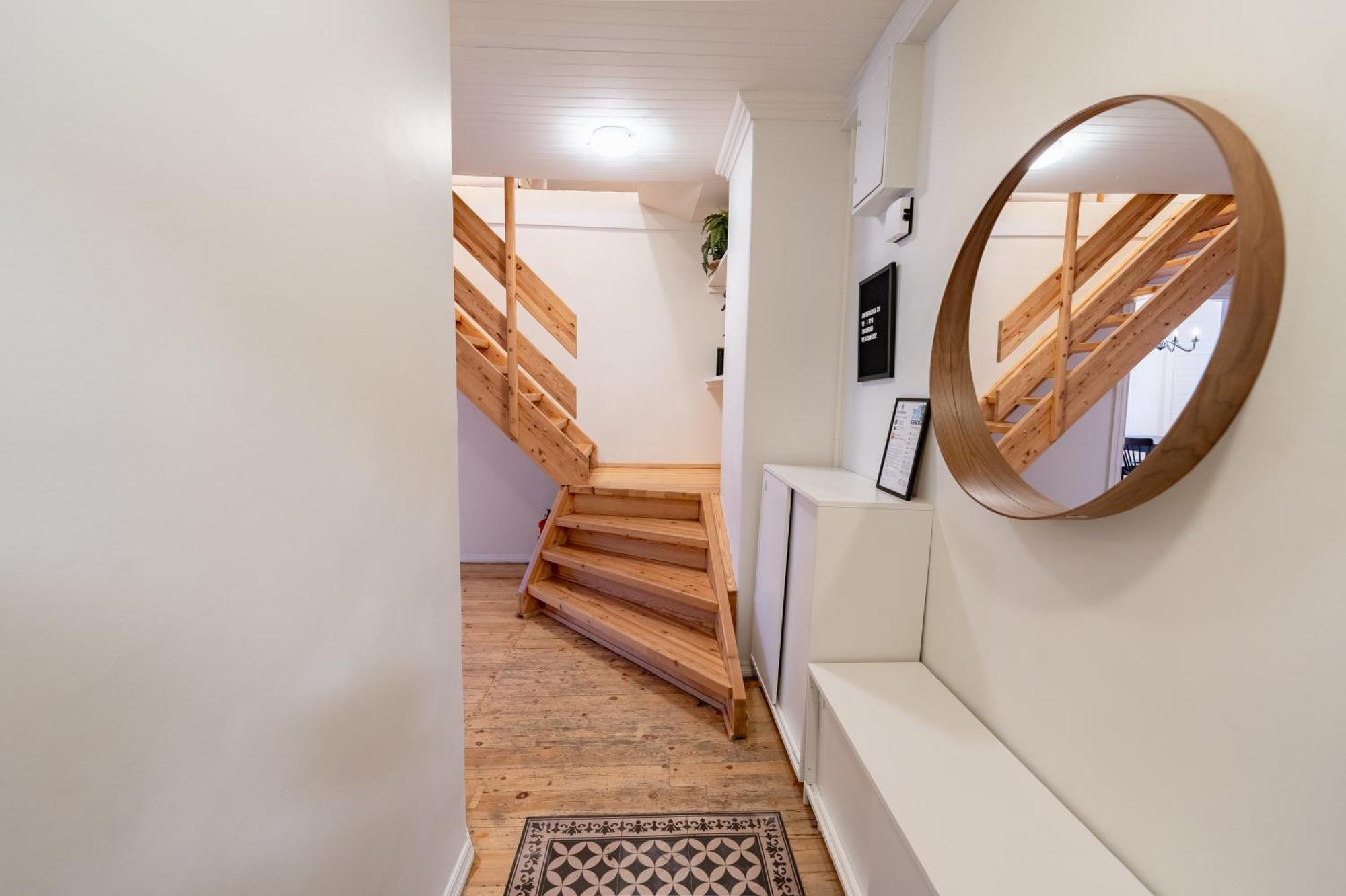 Day Dream Central Akureyri Three Bedroom Apt 외부 사진